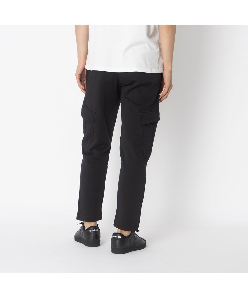 Reebok（リーボック）の「CL チーム トラディション カーゴ パンツ / CL TEAM TRADITION KNIT CARGO PANT（カーゴパンツ・メンズ・ブラック・LARGE/MEDIUM/SMALL/XX-LARGE/XXX-LARGE/X-LARGE）」の2枚目の写真