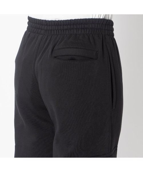 Reebok（リーボック）の「CL チーム トラディション カーゴ パンツ / CL TEAM TRADITION KNIT CARGO PANT（カーゴパンツ・メンズ・ブラック・LARGE/MEDIUM/SMALL/XX-LARGE/XXX-LARGE/X-LARGE）」の4枚目の写真