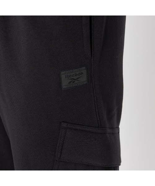 Reebok（リーボック）の「CL チーム トラディション カーゴ パンツ / CL TEAM TRADITION KNIT CARGO PANT（カーゴパンツ・メンズ・ブラック・LARGE/MEDIUM/SMALL/XX-LARGE/XXX-LARGE/X-LARGE）」の6枚目の写真