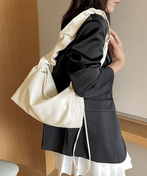 Miniministore（ミニミニストア）の「ギャザーショルダーバッグ ドロストバッグ（ショルダーバッグ・レディース・シルバー/ブラック/アイボリー/ピンク・FREE）」の2枚目の写真