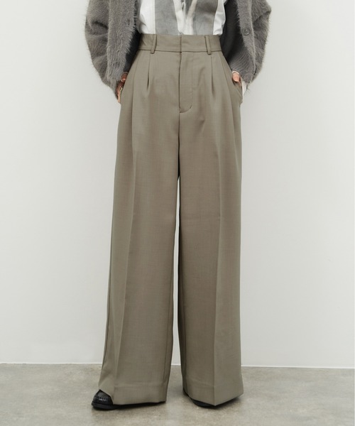 NOGLE(ノグル)の「【NOGLE/ノグル】ツータックチェックスラブワイドスラックス(スラックス・レディース・グレイッシュベージュ/ベージュ/グレー・M/S)」の1枚目の写真