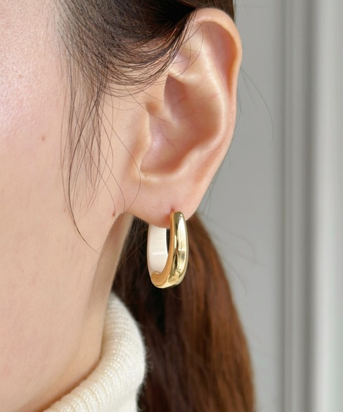 sowang(ソワン)の「バイカラーフープピアス-bicolor hoop pierce-(ピアス(両耳用)・レディース・ゴールド/シルバー・FREE)」の13枚目の写真