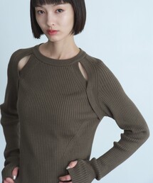 shoulder slit pullover