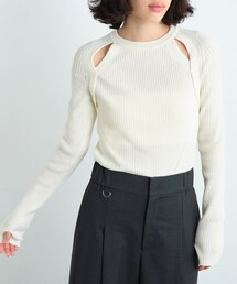 shoulder slit pullover