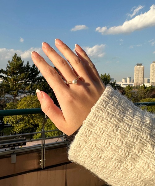 ciite'（シーテ）の「one pearl V ring（リング・レディース・ゴールド/シルバー・FREE）」の2枚目の写真