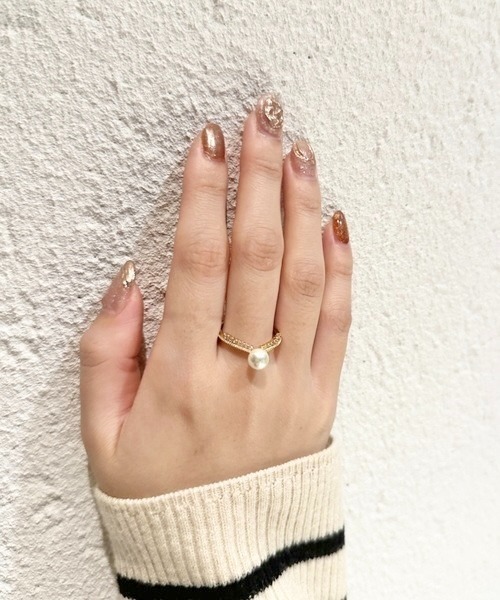 ciite'（シーテ）の「one pearl V ring（リング・レディース・ゴールド/シルバー・FREE）」の4枚目の写真