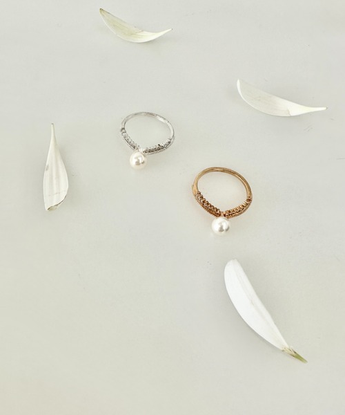 ciite'（シーテ）の「one pearl V ring（リング・レディース・ゴールド/シルバー・FREE）」の3枚目の写真