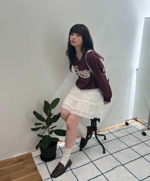 Birthday room(バースデイルーム)の「Vネックナイロンロゴ刺繍ドロストプルオーバー / v neck nylon logo stitch drawstring pullover(ブルゾン・レディース・バーガンディー/ブラック・FREE)」の14枚目の写真