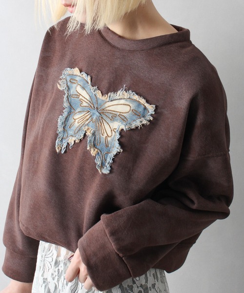 SpRay（スプレイ）の「裏起毛バタフライデニムトップス（スウェット・レディース・チャコールグレー/オフホワイト/ブラウン・FREE）」の3枚目の写真