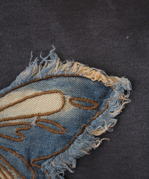 SpRay（スプレイ）の「裏起毛バタフライデニムトップス（スウェット・レディース・チャコールグレー/オフホワイト/ブラウン・FREE）」の5枚目の写真