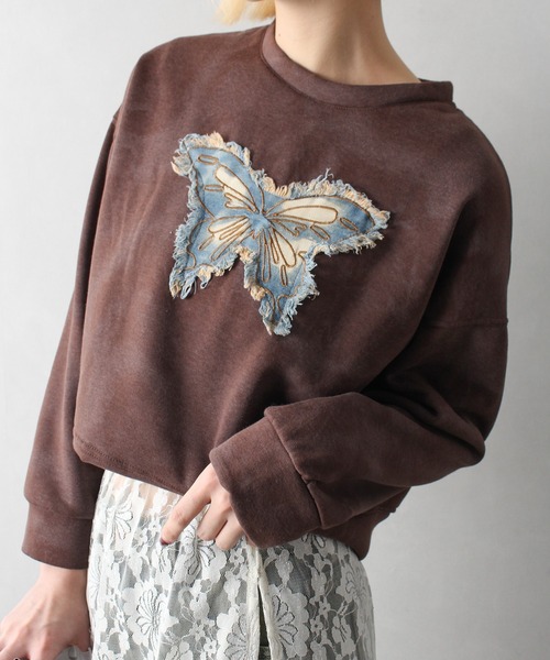 SpRay（スプレイ）の「裏起毛バタフライデニムトップス（スウェット・レディース・チャコールグレー/オフホワイト/ブラウン・FREE）」の17枚目の写真
