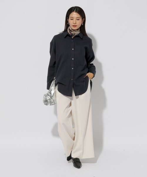 Elura(エルーラ)の「ミルドカルゼレギュラーシャツ/147934(シャツ/ブラウス・レディース・オフホワイト/グレー/ネイビー・FREE)」の22枚目の写真