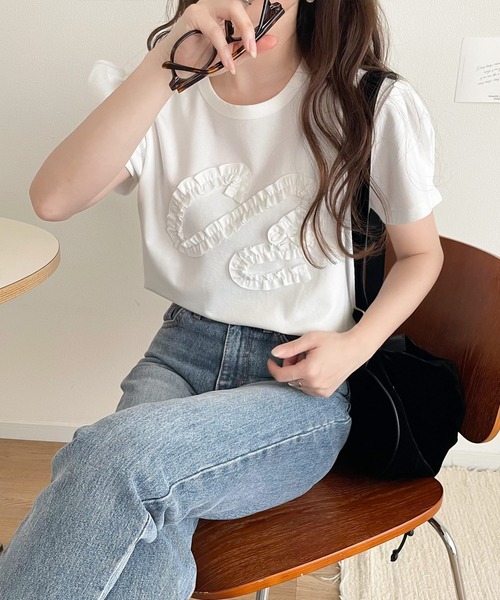 classicalelf(クラシカルエルフ)の「フリル刺繍でエレガントに。シルケット風フリル刺繍パフスリーブプルオーバー(半袖)(Tシャツ/カットソー・レディース・イエロー/ブラック/ホワイト/チャコール・X-LARGE/SMALL/MEDIUM/LARGE)」の14枚目の写真