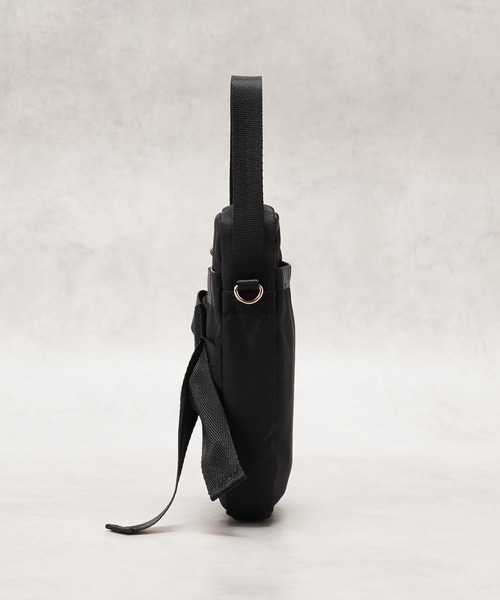 LANVIN en Bleu ランバンオンブルー LILLE リール ボディバッグ