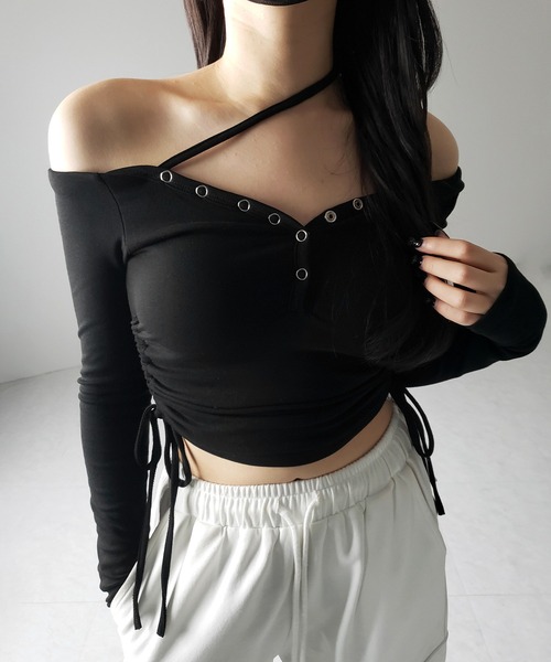 me+em select(ミームセレクト)の「【 2WAY / 裏起毛 】ナナメストラップスナップボタンシャーリングリボントップス / naname strap snap button shirring ribbon tops(Tシャツ/カットソー・レディース・ホワイト/ブラック・FREE)」の9枚目の写真