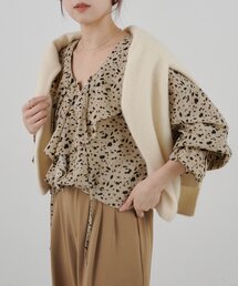 《新柄登場！》フリルカラーブラウス