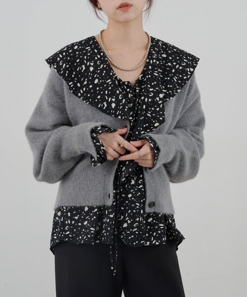 SHENERY(シーナリー)の「《新柄登場!》フリルカラーブラウス(シャツ/ブラウス・レディース・オフホワイト/ブルー/ブラック/ホワイト/ブラック系その他/ベージュ・FREE)」の4枚目の写真