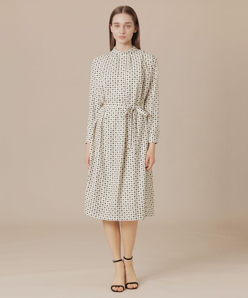 MACKINTOSH LONDON(マッキントッシュ ロンドン)の「ハミングバスケットプリントワンピース(ワンピース・レディース・ホワイト系その他/ライトブルー・40/38)」の3枚目の写真