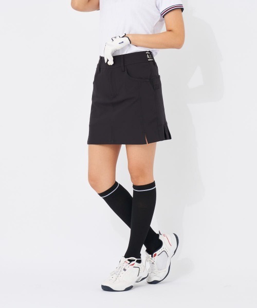 FILA GOLF（フィラゴルフ ）の「裾プリーツ　ハイテンションストレッチ　スカート（スカート・レディース・ホワイト/ベージュ/ネイビー/ブラック・SMALL/MEDIUM/LARGE）」の3枚目の写真