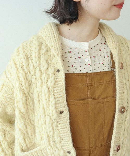 PAR ICI（パーリッシィ）の「ネパールハンドニット ショールカラーカーディガン（カーディガン/ボレロ・レディース・アイボリー/ダークブラウン・FREE）」の2枚目の写真