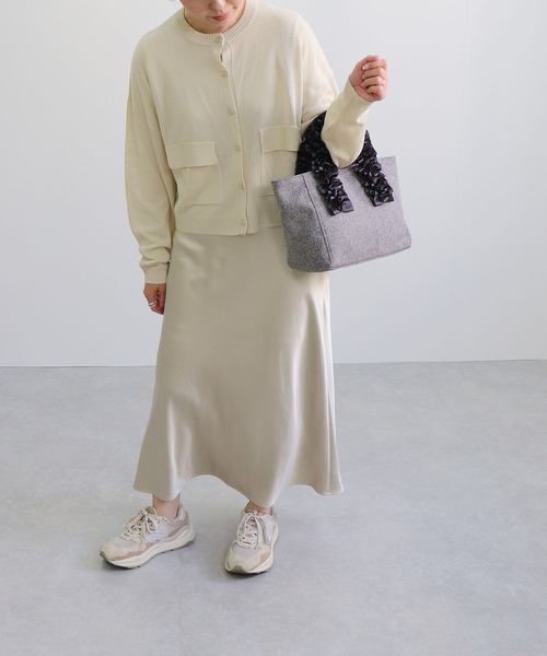 T・S・L（ティーエスエル）の「ハンドルフリルミニトートバッグ（トートバッグ・レディース・チャコールグレー/グレイッシュベージュ/ブルー・FREE）」の9枚目の写真