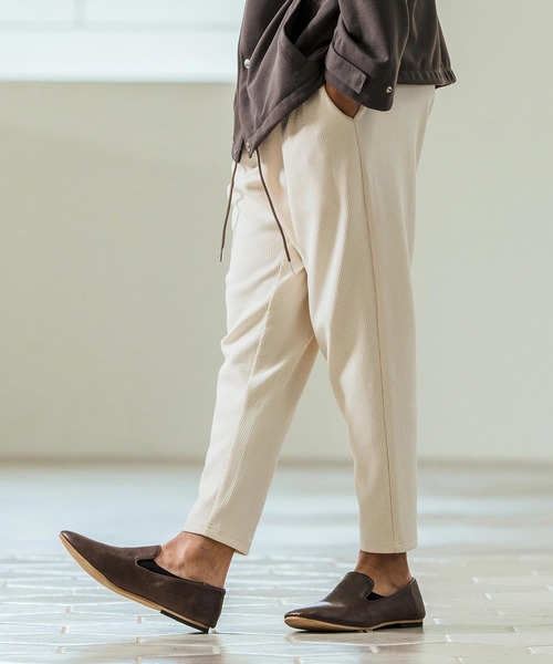 Magine(マージン)の「mp13238- Seersucker Two Tuck Design Tapered Pants ツータックパンツ(その他パンツ・メンズ・チャコール/キナリ/ブラック・44/46/48)」の6枚目の写真