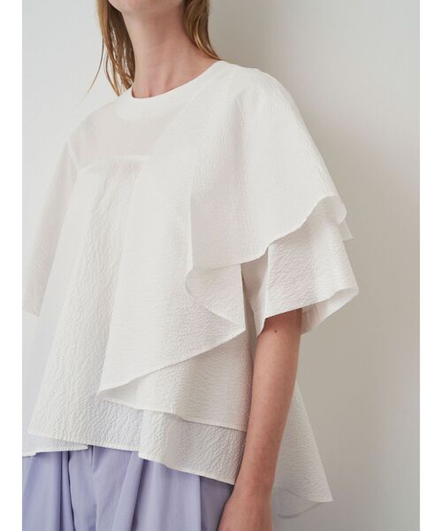 ELENDEEK（エレンディーク）の「ショルダーラッフルブラウス（シャツ/ブラウス・レディース・その他1/ブラック/オフホワイト・FREE）」の6枚目の写真