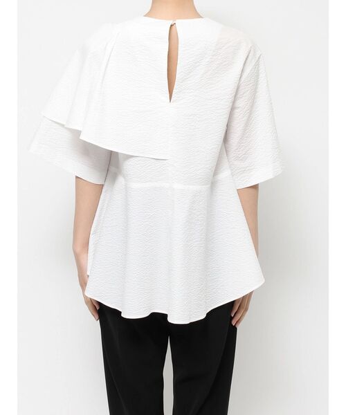 ELENDEEK（エレンディーク）の「ショルダーラッフルブラウス（シャツ/ブラウス・レディース・その他1/ブラック/オフホワイト・FREE）」の16枚目の写真