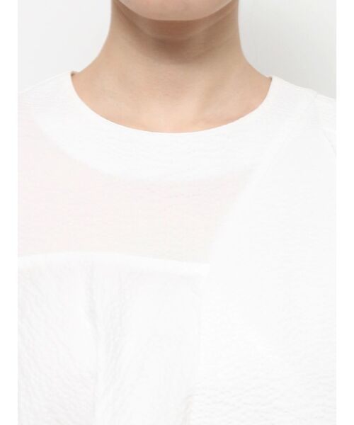 ELENDEEK（エレンディーク）の「ショルダーラッフルブラウス（シャツ/ブラウス・レディース・その他1/ブラック/オフホワイト・FREE）」の17枚目の写真