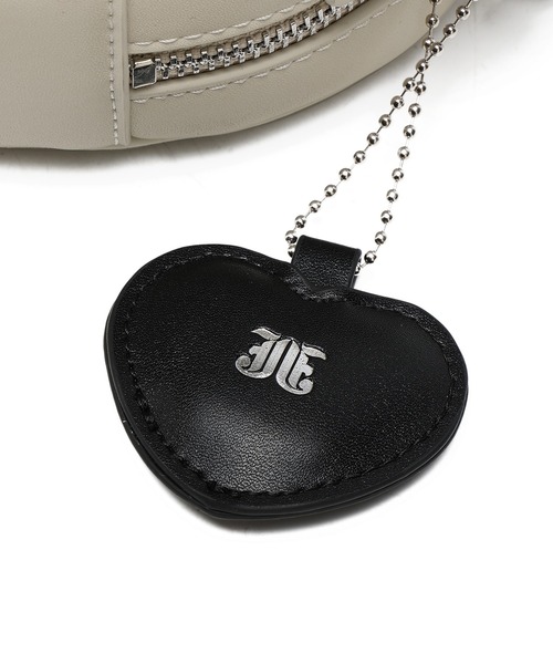 jouetie（ジュエティ）の「【jouetie / ジュエティ】 ハートチャーム付　ハートミニショルダーバッグ（ショルダーバッグ・レディース・ホワイト/ブラック/シルバー・FREE）」の22枚目の写真