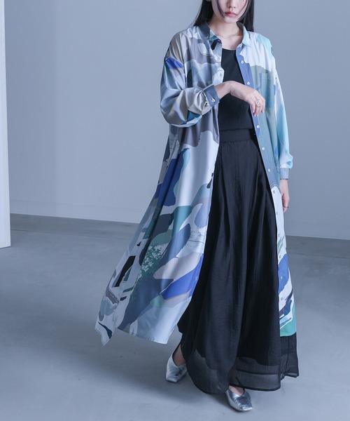 kOhAKU（コハク）の「アート柄シャツワンピース（シャツワンピース・レディース・グレー/ブラック・FREE）」の5枚目の写真