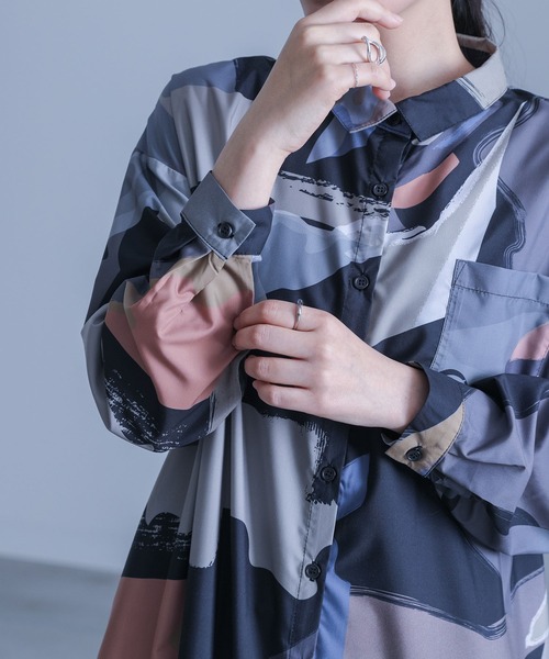 kOhAKU（コハク）の「アート柄シャツワンピース（シャツワンピース・レディース・グレー/ブラック・FREE）」の14枚目の写真