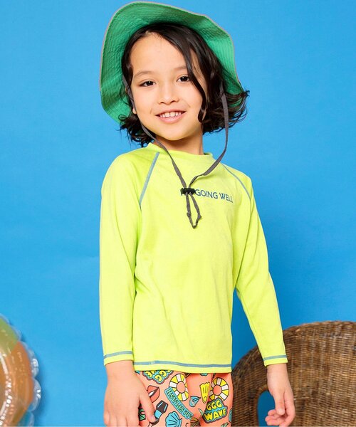 BREEZE（ブリーズ）の「【UVカット/ジュニア対応】長袖ラッシュガード（ラッシュガード・キッズ・エメラルド/ライトグレー/レインボー/ライム・80/90/100/110/120/130/140）」の2枚目の写真