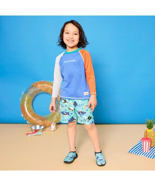 BREEZE（ブリーズ）の「【UVカット/ジュニア対応】長袖ラッシュガード（ラッシュガード・キッズ・エメラルド/ライトグレー/レインボー/ライム・80/90/100/110/120/130/140）」の10枚目の写真