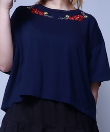 Y-花刺繍カットソー