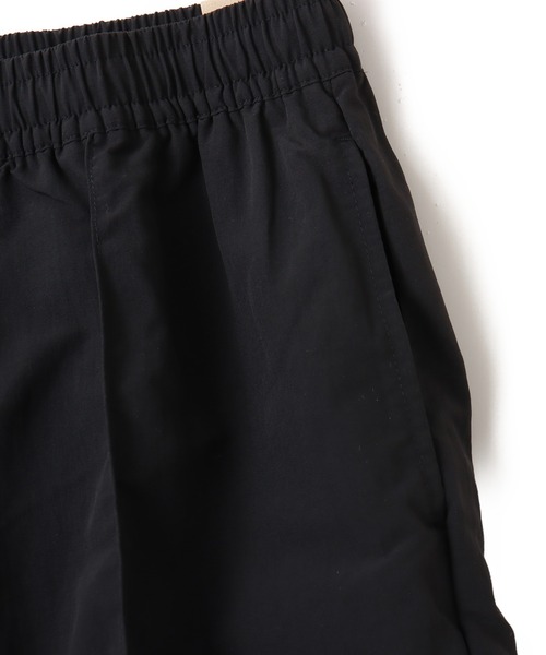 NIKE(ナイキ)の「NIKE AS W NSW EVRYTHNG WVN HR 9 SH / ナイキ ウィメンズ NSW エブリシング WVN HR 9 ショートパンツ【SP】(その他パンツ・レディース・ブラック/ブラウン・S/M/L)」の5枚目の写真