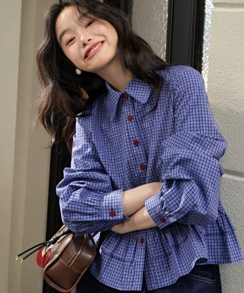 Achic(アシック)の「青い格子縞&白い無地ブラウス(シャツ/ブラウス・レディース・ブルー/ホワイト・M)」の15枚目の写真