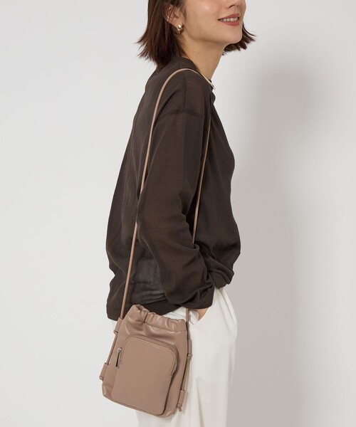 green label relaxing（グリーンレーベルリラクシング）の「ソフト モバイル×ウォレット ポシェット / スマホショルダー（ショルダーバッグ・レディース・シルバー/ブラック/ライトグレー/ブラウン・FREE）」の4枚目の写真