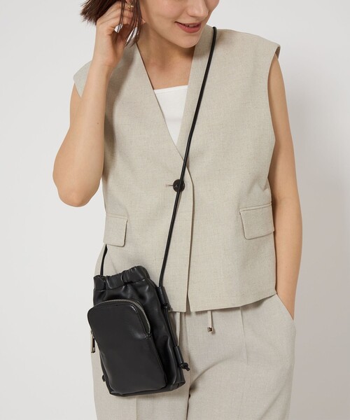 green label relaxing（グリーンレーベルリラクシング）の「ソフト モバイル×ウォレット ポシェット / スマホショルダー（ショルダーバッグ・レディース・シルバー/ブラック/ライトグレー/ブラウン・FREE）」の2枚目の写真