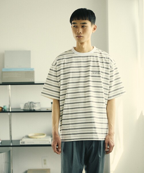 Firsthand（ファーストハンド）の「MA Firsthand/マ ファーストハンド BASICロゴ刺繍TEEボーダー / ワンポイントロゴ刺繍ボーダーTシャツ / 半袖 / リラックスシルエット（Tシャツ/カットソー・メンズ・ホワイト/ブラック/サックスブルー・S/M/L）」の12枚目の写真