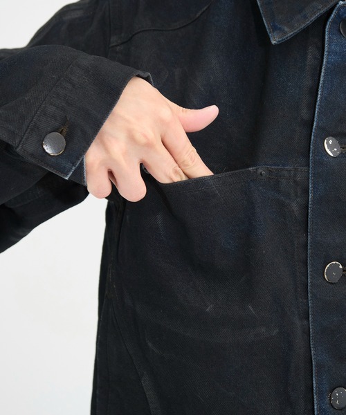 NVRFRGT（ネヴァーフォーゲット）の「別注 COATING 3D TRUCKER JACKET（デニムジャケット・メンズ・ブラック・1/2/3）」の11枚目の写真