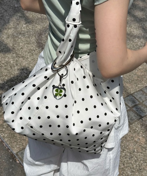 Chiina（チーナ）の「Chiina / ドットショルダーバッグ（ショルダーバッグ・レディース・ホワイト/ブラック・FREE）」の20枚目の写真