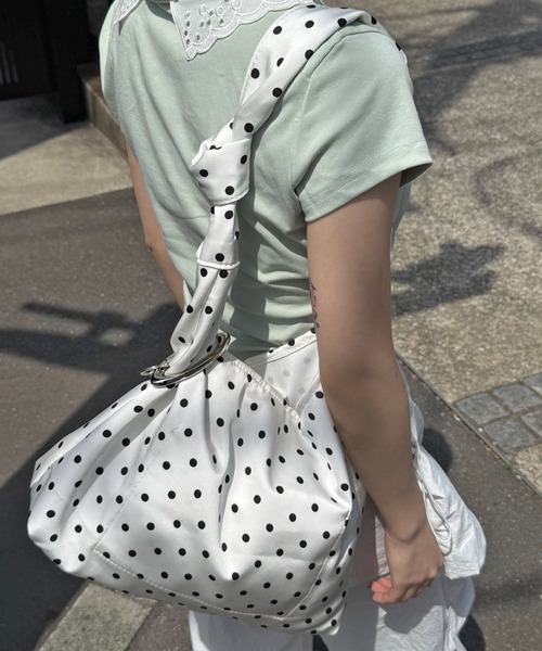 Chiina（チーナ）の「Chiina / ドットショルダーバッグ（ショルダーバッグ・レディース・ホワイト/ブラック・FREE）」の18枚目の写真