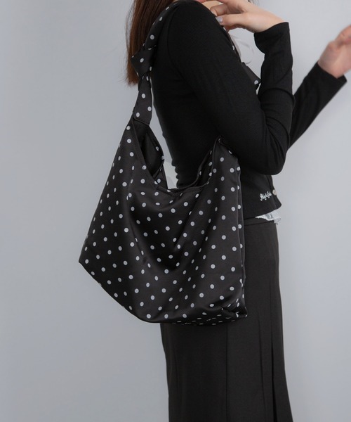 Chiina（チーナ）の「Chiina / ドットショルダーバッグ（ショルダーバッグ・レディース・ホワイト/ブラック・FREE）」の8枚目の写真