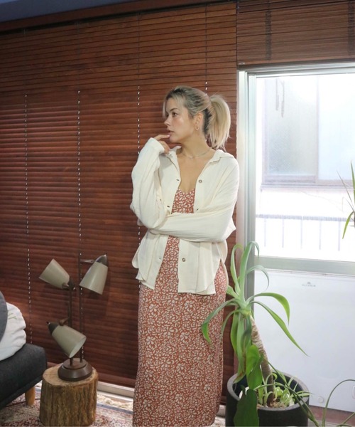 ROXY(ロキシー)の「MORNING TIME /ロキシーオーバーサイズコットンシャツ(シャツ/ブラウス・レディース・ホワイト・X-SMALL/SMALL)」の3枚目の写真