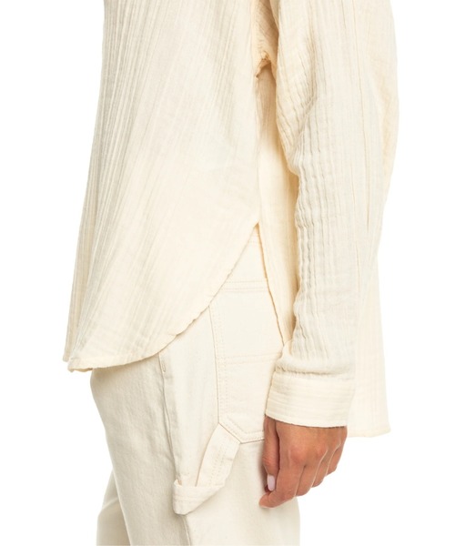 ROXY(ロキシー)の「MORNING TIME /ロキシーオーバーサイズコットンシャツ(シャツ/ブラウス・レディース・ホワイト・X-SMALL/SMALL)」の13枚目の写真