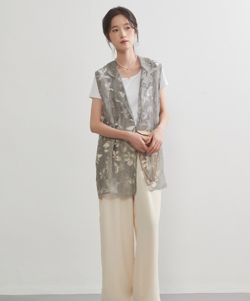 On One's Own(オンワンズオン)の「On One's Own 花柄オパール加工 軽やかシアーベスト(ベスト・レディース・グレー/イエロー・L/M)」の9枚目の写真