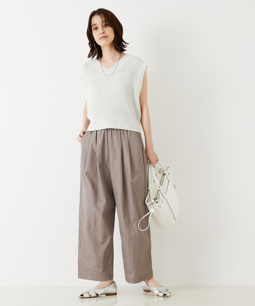 abahouse mavie（アバハウスマヴィ）の「片畦ノースリーブ2WAYニット/夏服（ニット/セーター・レディース・レッド/ホワイト/ブラック・フリー）」の5枚目の写真