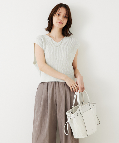 abahouse mavie（アバハウスマヴィ）の「片畦ノースリーブ2WAYニット/夏服（ニット/セーター・レディース・レッド/ホワイト/ブラック・フリー）」の7枚目の写真