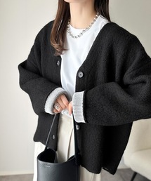 袖先から薫る。こなれ感たっぷりのこっくり配色。Wフェイス裏配色Vネックカーディガン